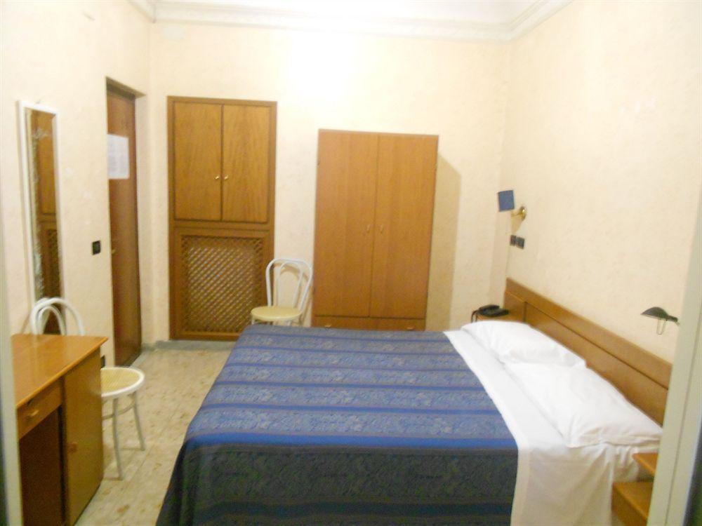 Hotel Dei Mille Rome Extérieur photo